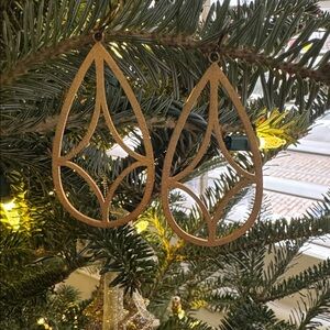 Gold Teardrop Kendra Scott Earrings